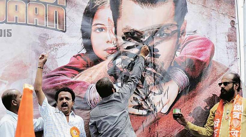 salman khan, salman, salman khan controversy, salman controversy, salman khan rape, salman khan controversies, salman controversies, salman khan latest, salman khan black buck, salman khan chinkara, salman khan big boss, salman khan fight, salman khan case, vivek oberoi, aishwarya rai, shahrukh khan, salman khan movie, salman khan case, bollywood