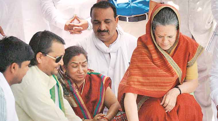 I have not seen such a PM ever. Is he a Shahanshah or a PM: Sonia in Rae Bareli. (Source: PTI)
