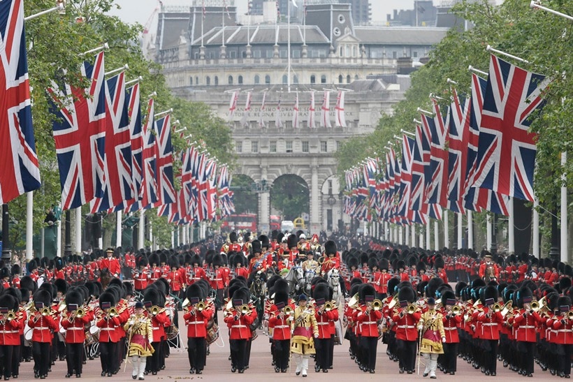 UK queen, queen Elizabeth, Queen of England, Kate Middleton, Prince williams, trooping, UK trooping, Uk colour of paradise, Elizabeth II, queen Elizabeth 90th Birthday,