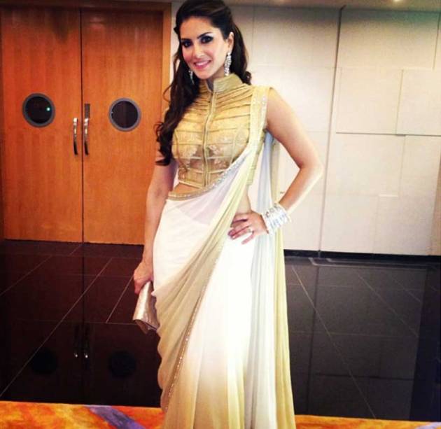 Sunny Leone Goes Ethnic 10 Times She Looked Gorgeous In A Sari 