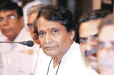 Suresh Prabhu, Narendra Modi, Suresh prabhu resigns, Suresh Prabhu quits, Railway Minister resigns,