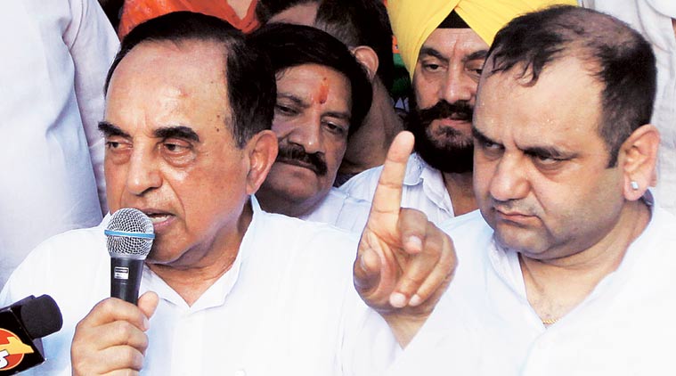 subramanian swamy, arvind kejriwal, NDMC lawyer death, swamy kejriwal, protest outside kejriwal house, maheish girri, mm khan, kejriwal house protest, swamy protest outside kejriwal house, india news, latest news