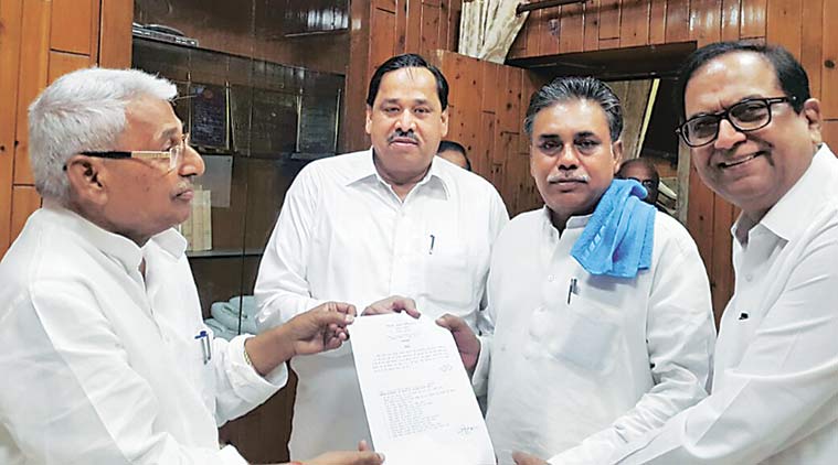 uttar pradesh, uttar pradesh assembly, uttar pradesh assembly lop, up assembly leader of opposition, Gaya Charan Dinkar, Gaya Charan Dinkar up lop, swami prasad maurya, india news, uttar pradesh news