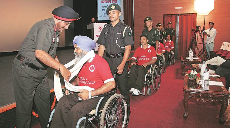  Lt General Vijay Oberoi, Lieutenant General Vijay Oberoi, Chandigarh, war disabled, india wars, war injuries, disabled soldiers, war martyrs, military news, india news, latest news