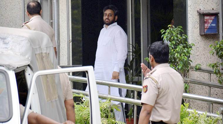 aap mla arrest, mla arrested, aap mlas arrested, amanatullah arrested, naresh yadav arrested, okhla mla arrested, malerkatola, quran desecration case, aam aadmi party arrests, mla arrests aam aadmi party, arvind kejriwal, delhi news, india news, latest news, breaking news
