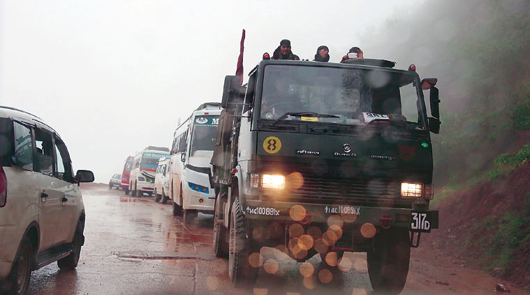 Over 500 Supply Trucks For Kashmir Valley Stuck 