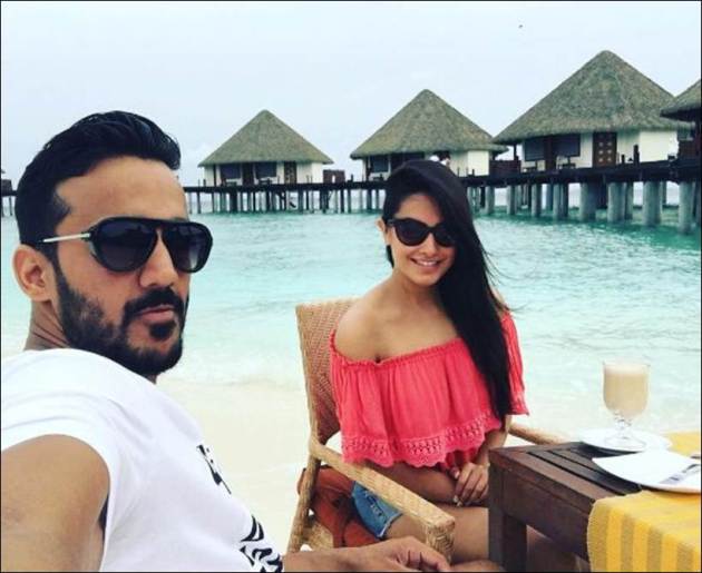 Anita Hassanandani S Bikini Bod Makes Us Wish For A