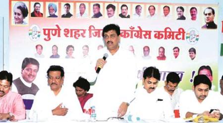 ashok chavan, uddhav thackeray, demonetisation, shiv sena demonetisation, congress demonetisation, demonetisation politics, ashok chavan demonetisation, maharashtra congress demonetisation, rupee banned, indian express news