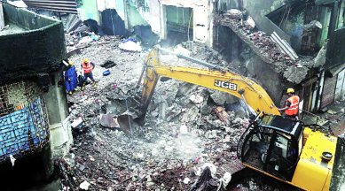 Bhiwandi building collapse, mumbai building collapse, mumbai water, mumbai eletricity, mumbai power cut, mumbai electricity cut, mumbai dangerous buildings, building collapse, mumbai news