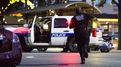 Dallas, Dallas attacks, Dallas protests, gun violence, police, police killings, military equipment, Dallas police, bomb robot, US news, world news