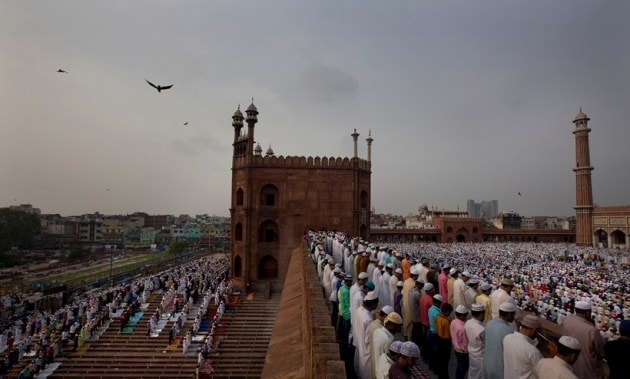 Eid Mubarak! Beautiful images of Indians celebrating Eid al-Fitr ...