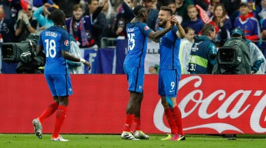 Euro 2016, Euro 2016 news, Euro updates, France, Iceland, France Iceland, Euro quarter-final, Olivier Giroud, Paul Pogba, Dimitri Payet, Antoine Griezmann, Birkir Bjarnason, sports news, sports, football news, Football