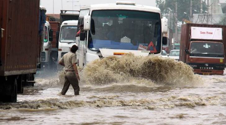 Heavy water logging on the Hero Honda chowk in Gurgaon, India, on Friday, July 29, 2016. (Photo by Manoj Kumar)