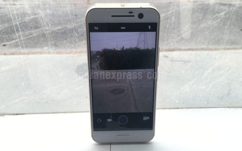 HTC 10 review, HTC 10 features, HTC 10 price, HTC Corporation, HTC 10 vs S7 edge, HTC 10 vs LG G5