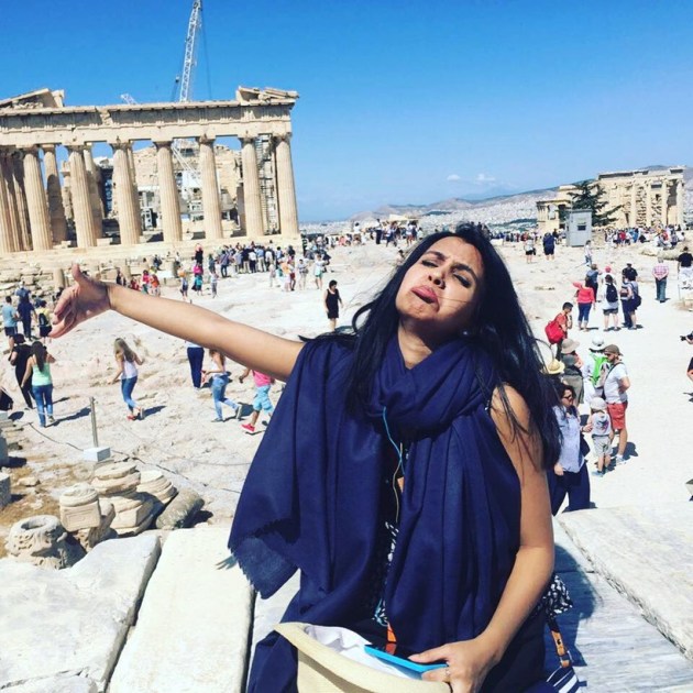 woman honeymoon without husband, huma mobin, hilarious photos of honeymoon without husband, greek tragedy, pakistani woman goes on honeymoon without husband