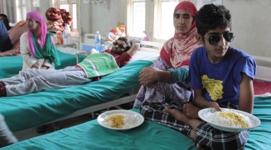 kashmir, kashmir violence, pellets, kashmir pellet injury, kashmir bullet injury, kashmir casualties, kashmir total injured, burhan wani, kashmir militants