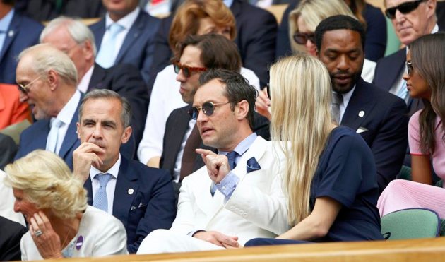 Wimbledon 2016, Wimbledon photos, Wimbledon images, Wimbledon 2016 photos, Wimbledon wallpaper, Roger Federer, Federer, Federer down photo, Federer down wallpaper, Federer wallpaper, Milos Raonic, Raonic, Federer Raonic, Federer Raonic photos, Andy Murray, Murray, Tomas Berdych, Murray Berdych, Murray Berdych photos, Murray Berdych images, tennis photos
