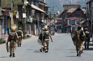 kashmir, kashmir curfew, rajnath singh, kashmir problem, kashmir curfew lifted, kashmir four districts curfew lifted, schools open in kashmir, kashmir situation