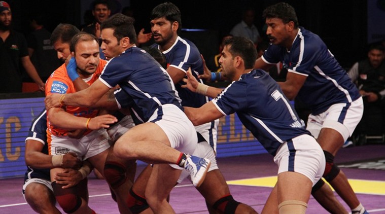 Pro Kabaddi Season 4: Puneri Paltan Beat Dabang Delhi 39-34 | Sport ...