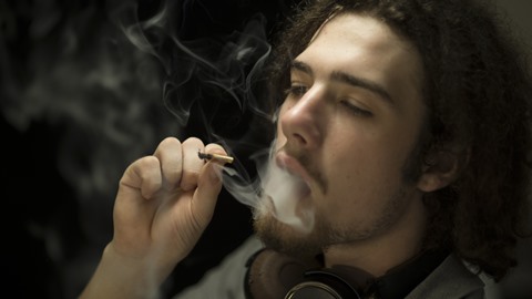 calorie cigarette Smoking may reduce your calorie intake: study | Fitness News