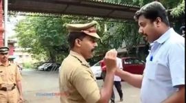 kerala, kerala journalists, Kerala journalist stopped, kerala court, Kerala high court,Kerala Chief Minister Pinarayi Vijayan, Pinarayi Vijayan, mediapersons, kerala news, asianet, asianet reporter, kerala journalist, kerala media, kozhikode police, kozhikode, india news