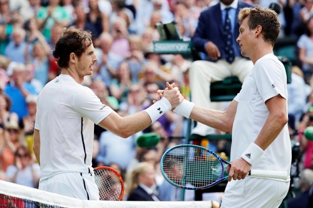 Wimbledon 2016, Wimbledon photos, Wimbledon images, Wimbledon 2016 photos, Wimbledon wallpaper, Roger Federer, Federer, Federer down photo, Federer down wallpaper, Federer wallpaper, Milos Raonic, Raonic, Federer Raonic, Federer Raonic photos, Andy Murray, Murray, Tomas Berdych, Murray Berdych, Murray Berdych photos, Murray Berdych images, tennis photos