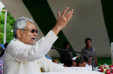 nitish kumar, bihar cm, cm nitish kumar, lok sabha poll, youth vote, nitish campaign, bihar government campaign, bihar government, JD(U), narendra modi, lok sabha elections, nitish in gwalior, nitish at ITM, KC tyagi, india of my dream, politics, college campaign, political college campaign, youth target, indian express news, india news