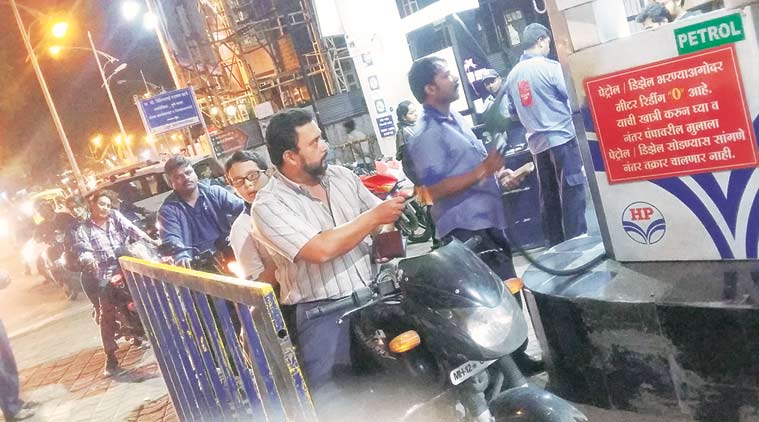 helmet, bike helmet, helmet mandatory, helmet compulsory, maharashtra helmet, maharashtra helmet rule, maharashtra road rules, maharashtra bikes, maharashtra bike rule, maharashtra news, india news