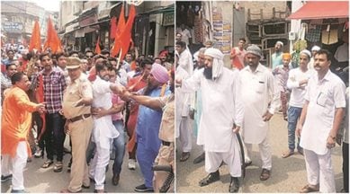 Shiv sena. shiv sena muslim clash, communal protest in phagwara, muslim shiv sena clash, latest news, india news