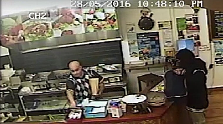 shopkeeper robber video, robbery, robbery in shop, funny robbery videos, funny videos, cool shopkeeper, chill shopkeeper videos, shopkeeper videos