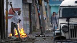 kashmir, burhan wani, mobile networks jammed, mobile network kashmir, burhan wani death, kashmir violence, kashmir protests, burhan wani killing, mehbooba mufti, hizbul mujahideen, hizbul, hizbul commander, hizbul militant, afzal guru, kashmir violence, kashmir valley, jammu kashmir news, kashmir news, india news