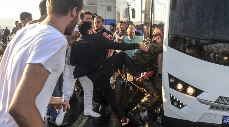 Turkey, turkey coup attempt, turkey coup, turkey military coup, Tayyip Erdogan, anti Erdogan coup, turkey coup death toll, turkey coup soldiers arrested, turkey news, world news, latest news
