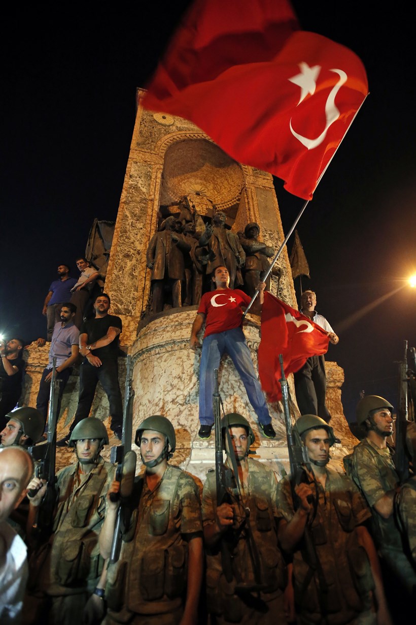 turkey, military coup, Turkey military, military tanks turkey, tanks in turkey, Turkey military coup, military uprising Turkey, news, latest news, international news, Turkey news, world news, turkey coup in pictures, turkey coup attempt pictures, social media turkey, Tayyip Erdogan, Istanbul airport, Istanbul airport military coup, Turkey uprising, Turkey situation, Turkey political situation, Turkey democracy, Turkey military