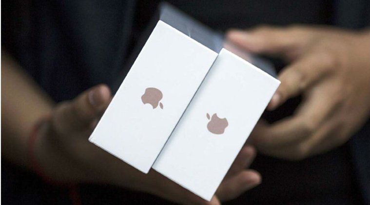 Apple iPhone 6 SE box spotted; is that it this year? | Technology