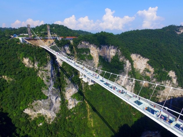 World’s Highest And Longest Bridge In China Will Take Your Breath Away 