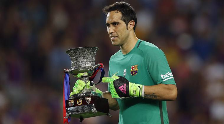 Claudio Bravo Arrives In Manchester To Close Manchester City Transfer Sports News The Indian Express