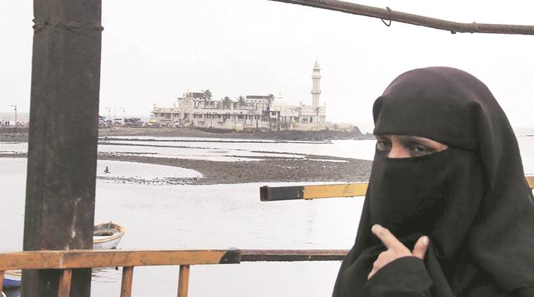 haji ali, haji ali dargah, women in haji ali, muslim women in haji ali, bombay high court, bombay hc, women enter haji ali, women pray at haji ali, indian islam, muslim women rights, ulema, muslim women haji ali, bmma, bhartiya muslim mahila andolan, quran, quran muslim women, indian express opinion