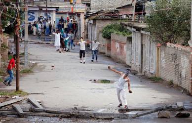 kashmir, kashmir unrest, kashmir protest, kashmir curfew, kashmir government, PDP, azzad kashmir, azzadi, kashmir azaadi, kashmir media ban, kashmir pellet attack, pellet attack, kashmir turmoil, kashmir suffering, strike, shutdown, kashmir school shutdown, indian army in kashmir, remove army, geelani, indian express news, india news, indian express opinion