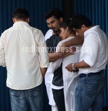 Krushna Abhishek S Father Funeral Govinda Karan Singh Grover