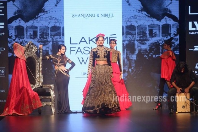 Malaika Arora, Riteish Deshmukh, Shantanu & Nikhil, Lakme Fashion Week Winter/Festive 2016, Lakme Fashion Week, LFW 2016, celeb fashion, The Matador's Mistress, The Mutiny 1919