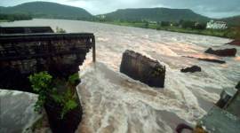 mahad bridge collapse, maharashtra bridge collapse, maharashtra monsoons, maharashtra sand mafia, maharashtra sand miners, maharashtra sand, maharashtra news, india news