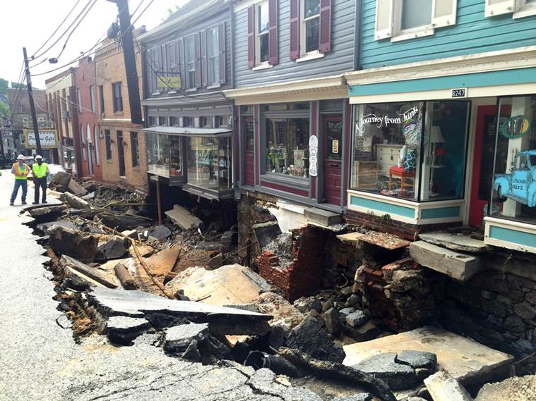 US: Maryland’s historic Ellicott City main street in shambles after ...