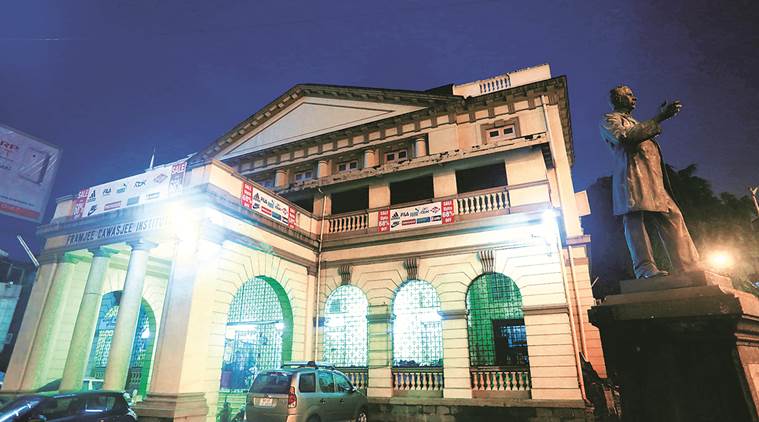 The heritage structure stands, elegant and serene, despite the everyday mundaneness of the discount sales and exhibitions hosted in the hall. Nirmal Harindran