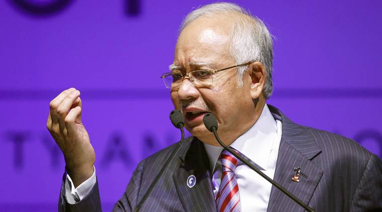 Defying PM Najib Razak, Malaysian students plan rally 