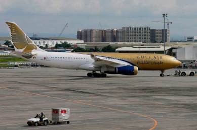 gulf air, gulf air flight, gulf air fire, Gulf Air flight fire, Gulf Air flight, gulf air Manila, gulf air Bahrain, Bahrain flight, Bahrain flight fire, flight on fire, flight accident, world news