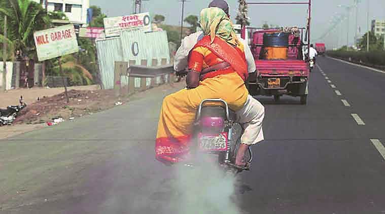 pollution affects child's iq, study finds exposure of pregnant mother to pollution affects iq of child, pollution effects, pollution research, pollution studies, india news