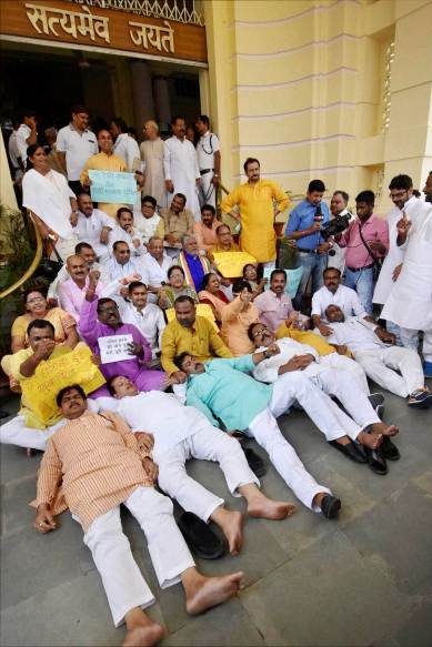 Dalit student lathicharge, Dalit attack, Dalit students attack, Bihar dalit students attack, Dalit students beating, news, Bihar news, latest news, India news, national news, Bihar Dalit protest, Vijay Kumar Chaudhary, Mehboob Alam, Prem Kumar, Nand Kishore Yadav, Dalit lathicharge