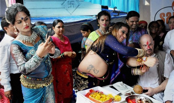 PHOTOS: Happy Raksha Bandhan 2016: How brothers and sisters are celebrating the special bond ...