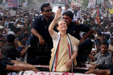 Sonia Gandhi, Sonia Gandhi ill, Sonia Gandhi hospital, Sonia hospitalised, Indian Express, India news