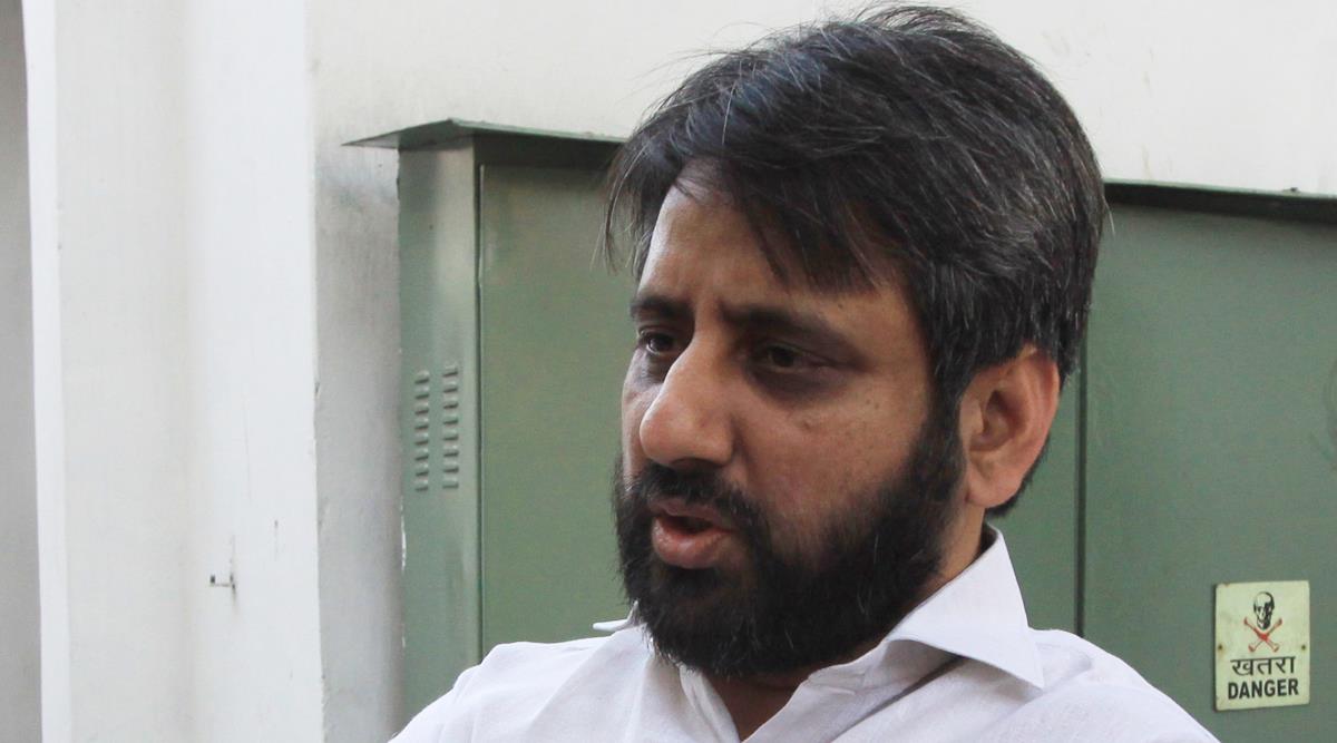Delhi Police summons AAP MP Amanatullah Khan for ‘threatening’ Dasna temple priest
